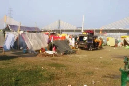 उजड़े चमन में तब्दील होने लगा साधु संतों की टोली और पर्णकुटी से गुलज़ार सिमरिया धाम 18