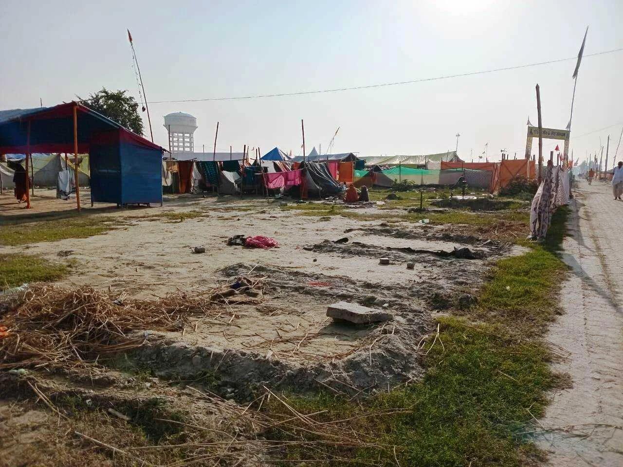 उजड़े चमन में तब्दील होने लगा साधु संतों की टोली और पर्णकुटी से गुलज़ार सिमरिया धाम 3