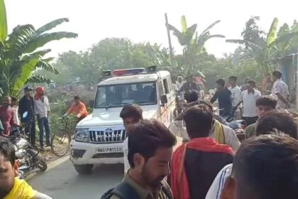 समस्तीपुर में प्रेमी जोड़े का शव पेड़ से लटका मिला, हत्या या आत्महत्या, पुलिस जांच में जुटी 8