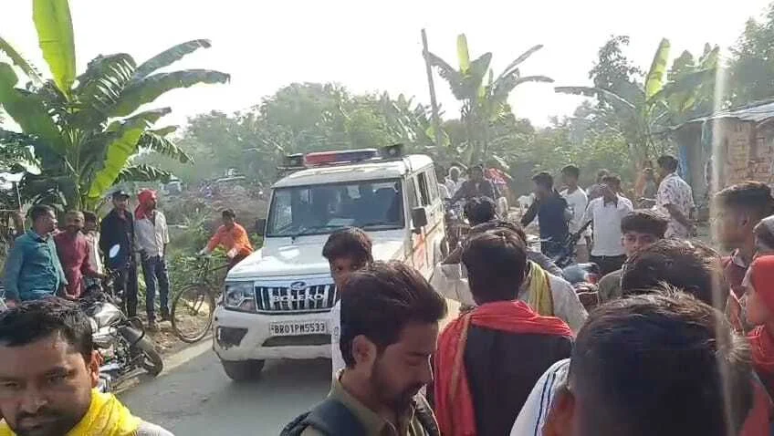 समस्तीपुर में प्रेमी जोड़े का शव पेड़ से लटका मिला, हत्या या आत्महत्या, पुलिस जांच में जुटी 1