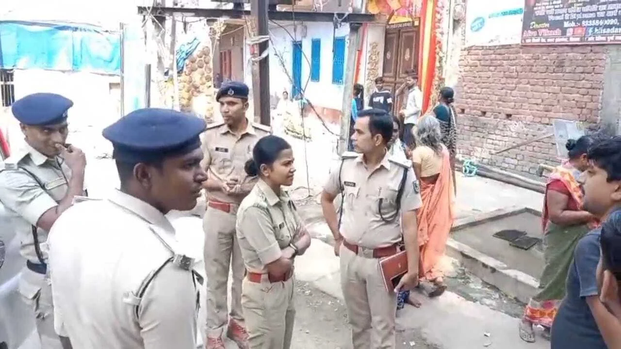 नालंदा: संदेहास्पद स्थिति में कमरे में मिला पति-पत्नी का शव, ग्रामीणों में भूख के कारण मौत की चर्चा 2