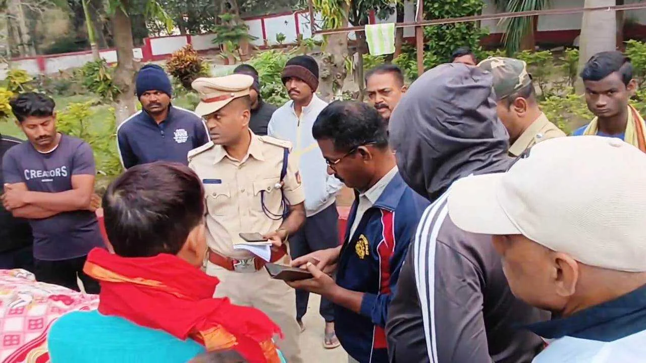 कैमूर: दूसरे चरण के ड्यूटी में तैनात कर्नाटक पुलिस के हेड कांस्टेबल की हार्ट अटैक से हुई मौत, जांच में जुटी पुलिस 3