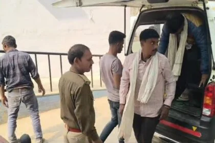 बेगूसराय में ममता की चीख: मां ने नहीं दिए मोबाइल रिपेयरिंग के पैसे, नाराज बेटे ने खत्म कर ली अपनी जीवनलीला 12