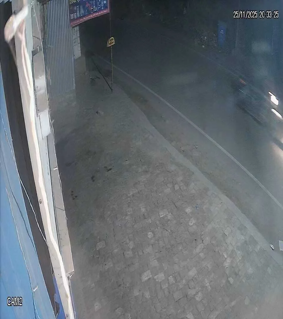 मानवता हुई शर्मसार: पटोरी में कूड़े के ढेर पर मिले दो नवजातों के अधजले शव, सीसीटीवी में कैद हुई हैवानियत 2