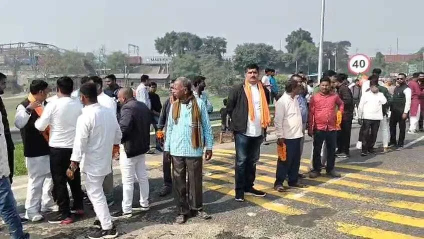 मंत्री बनने के बाद पहली बार बेगूसराय पहुंचे सुरेन्द्र मेहता, सिमरिया में गाजे-बाजे के साथ कार्यकर्ताओं ने किया जोरदार स्वागत 2