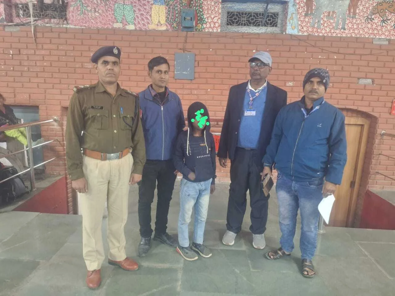 समस्तीपुर: आरपीएफ को मिला भटका हुआ बालक, सुरक्षित चाइल्ड लाइन के हवाले 2