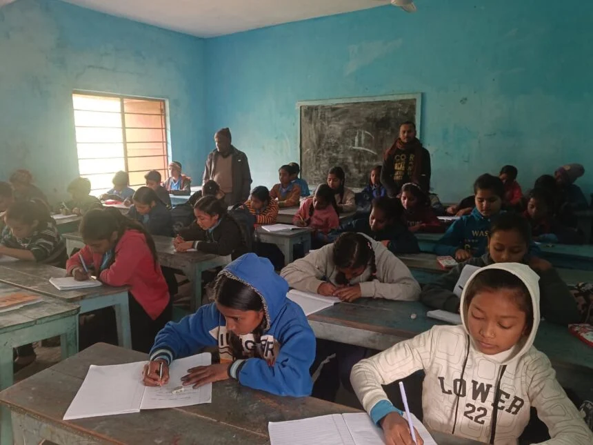 भगवानपुर प्रखंड में शुरू हुई कक्षा 9वीं की त्रैमासिक परीक्षा 1