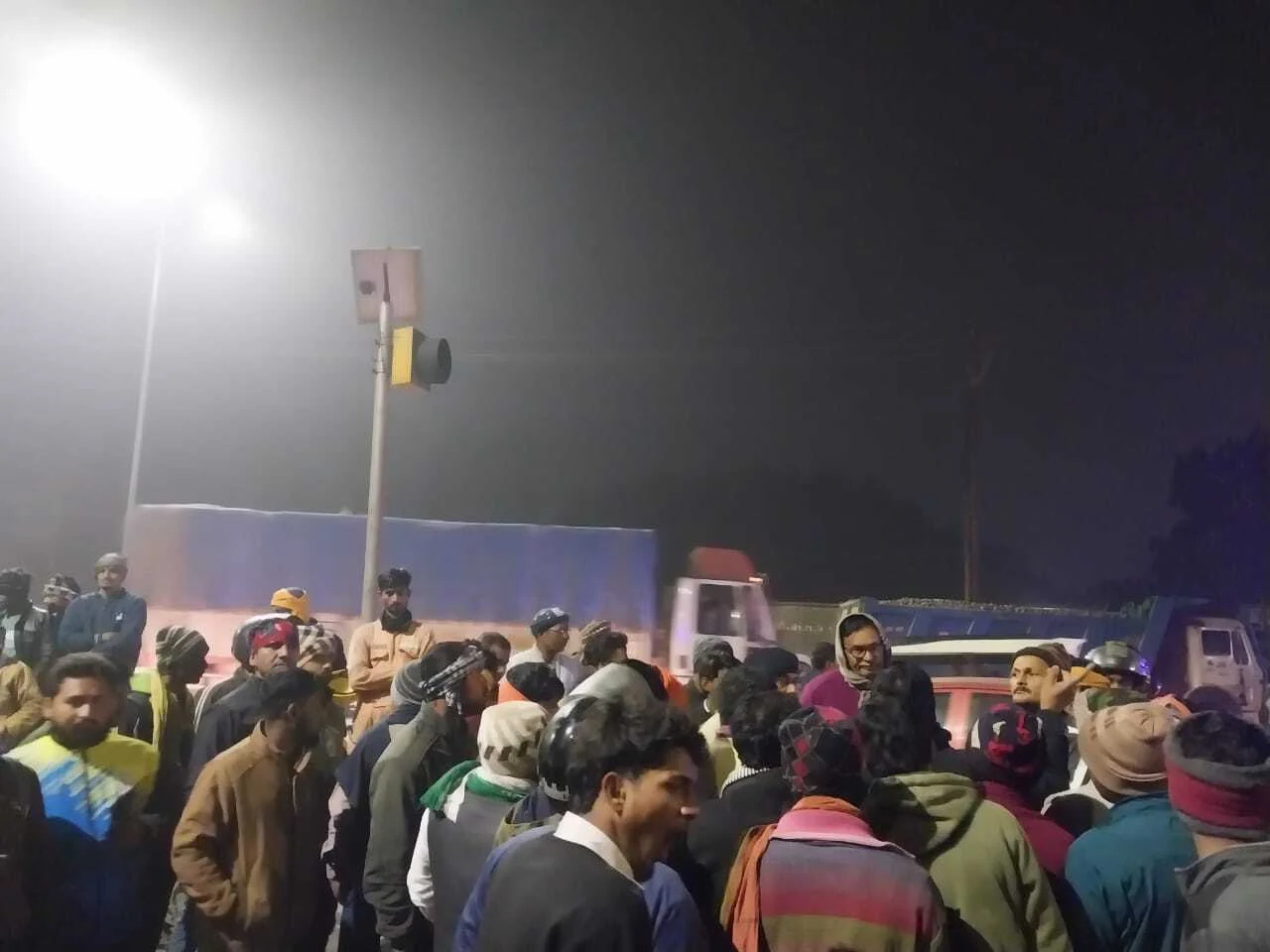 बेगूसराय: NH-31 पर अज्ञात वाहन की चपेट में आने से गैरेज मिस्त्री की दर्दनाक मौत, परिवार का इकलौता सहारा छिना 2