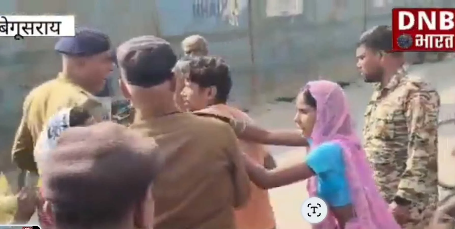 बेगूसराय में अतिक्रमण हटाओ अभियान के दौरान बवाल, नगर निगम की टीम पर लोगों ने किया पथराव, पुलिस ने किया लाठीचार्ज, मौके पर मची भगदड़  2