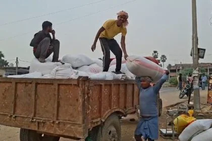 नालंदा: BCO की अनिश्चितकालीन हड़ताल से धान अधिप्राप्ति ठप, किसान और पैक्स अध्यक्ष परेशान 6