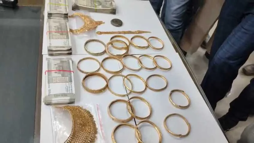 समस्तीपुर: बैंक ऑफ महाराष्ट्र लूटकांड में STF की बड़ी कार्रवाई, 42 लाख के सोने के साथ अपराधी धरमा गिरफ्तार 3