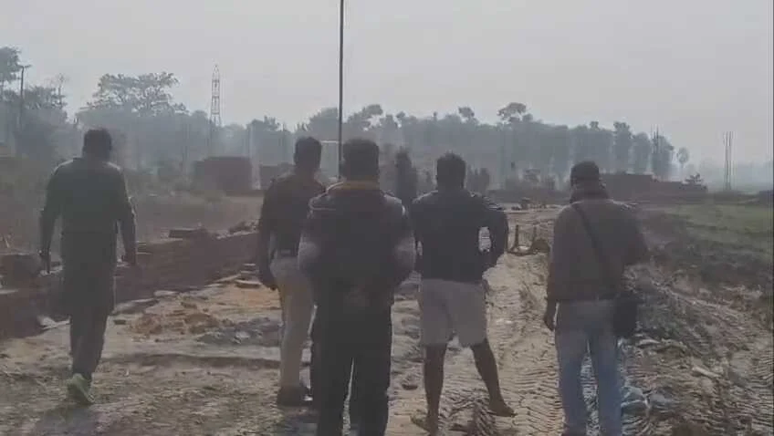 बेगूसराय में भू-माफिया का तांडव: 50 लाख की रंगदारी नहीं देने पर बरसाईं गोलियां, इलाके में दहशत 3