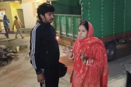 बेगूसराय में खुशियां बनीं मातम: 3 दिसंबर को मनाई थी सालगिरह, अब फंदे से लटकी मिली महिला, इलाके में सनसनी 53