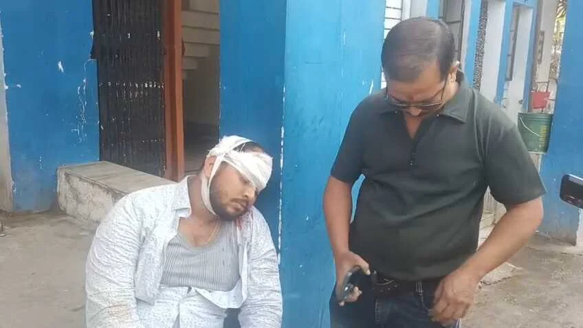 समस्तीपुर: पंचायत बनी 'रणभूमि', सुलह की जगह चले चाकू; युवक की हालत गंभीर 4