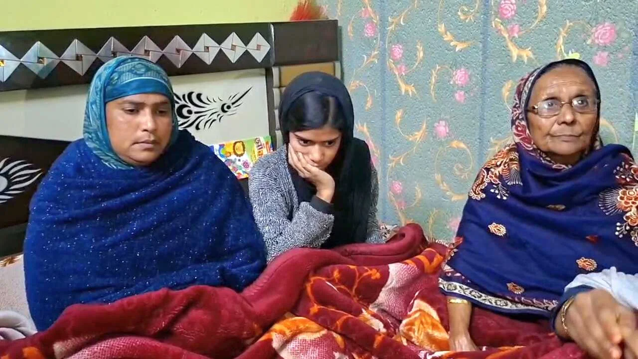 बिहार शरीफ में मॉब लिंचिंग पीड़ित परिवार से मिले मंत्री जमा खान, आर्थिक मदद सौंपी; कहा- जल्द बनेगा सख्त कानून 3