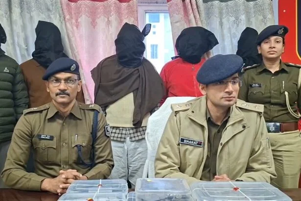 नालंदा: लहेरी पुलिस और एसटीएफ ने सोहनकूआ इलाके मे की सयुंक्त कारवाई, 153 जिन्दा कारतूस और पांच हथियार 11 मैगजीन और स्कार्पियो किया जब्त, पांच हथियार तस्कर गिरफ्तार 9