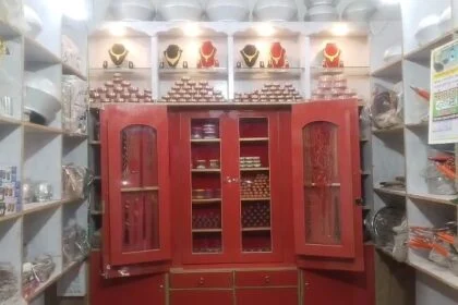 समस्तीपुर में पुलिस को चुनौती: ग्राहक बनकर आए बदमाशों ने ज्वेलरी शॉप से लूटे लाखों के गहने 51