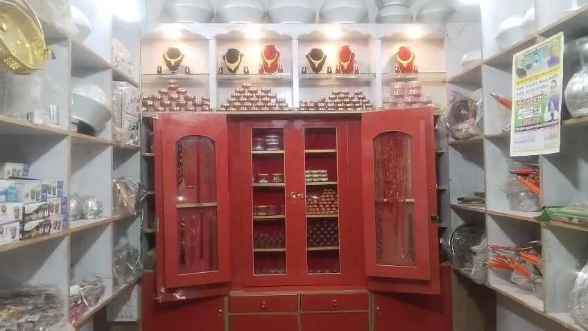 समस्तीपुर में पुलिस को चुनौती: ग्राहक बनकर आए बदमाशों ने ज्वेलरी शॉप से लूटे लाखों के गहने 1