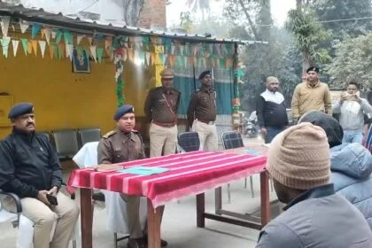 समस्तीपुर: रोसड़ा थाने में SP ने लगाया जनता दरबार, मौके पर ही सुनी लोगों की फरियाद 2