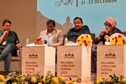 नालंदा लिटरेचर फेस्टिवल 2025 में शिरकत करने पहुंचे एक्टर संजय मिश्रा, बिहार अब क्राइम कैपिटल नहीं रहा हैं अब बदल रहा हैं हमारा बिहार 28