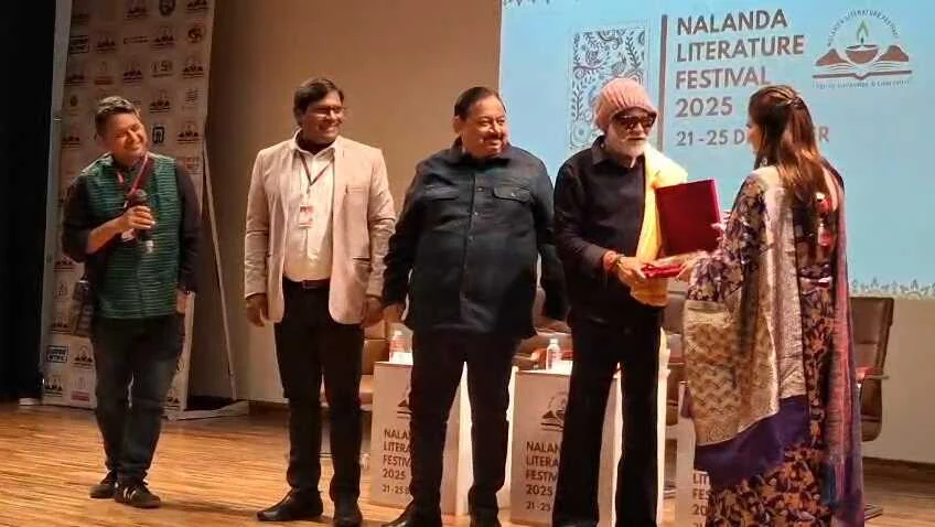 नालंदा लिटरेचर फेस्टिवल 2025 में शिरकत करने पहुंचे एक्टर संजय मिश्रा, बिहार अब क्राइम कैपिटल नहीं रहा हैं अब बदल रहा हैं हमारा बिहार 2