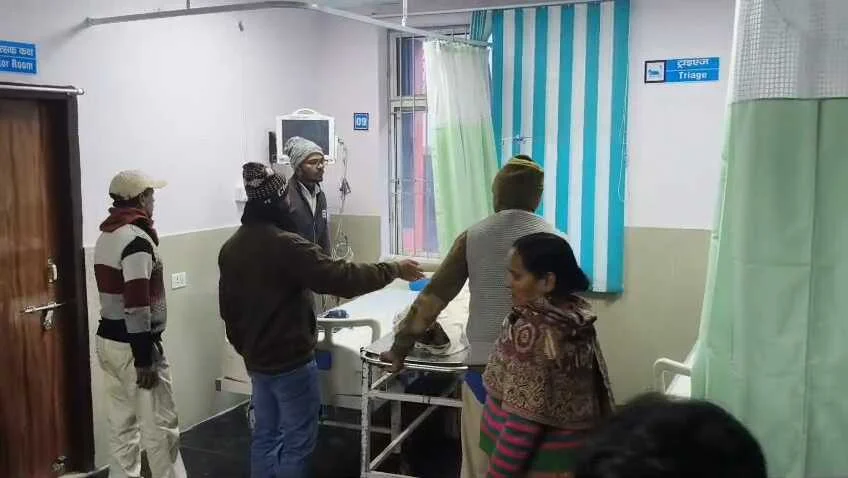 बेगूसराय खाकी की तत्परता से बची जिंदगी: डंडारी में आत्महत्या की कोशिश कर रहे युवक को पुलिस ने समय रहते अस्पताल पहुंचाया 2