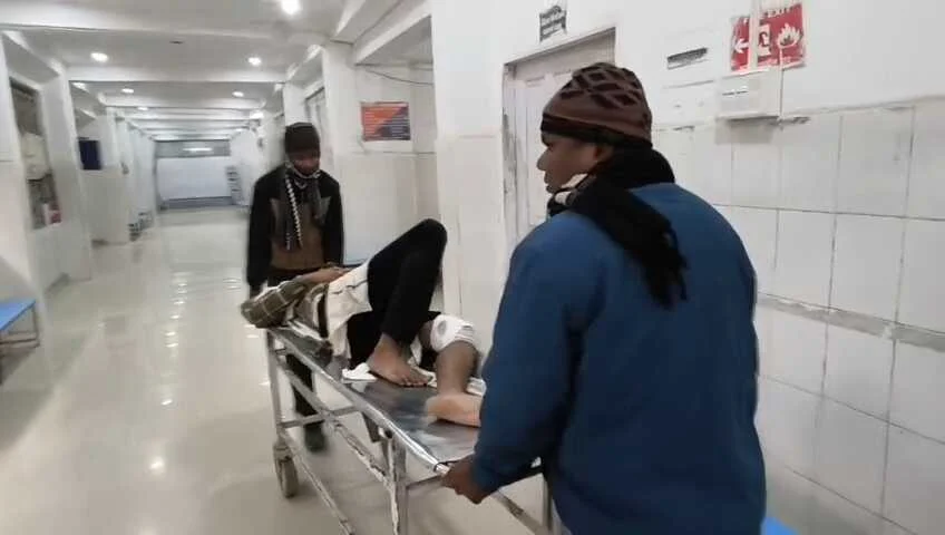 बेगूसराय में छात्र नेता पर जानलेवा हमला, लोहिया नगर के बाघा गुमटी के पास अपराधियों ने बरसाईं गोलियां, सदर अस्पताल में भर्ती 2