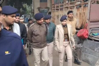 समस्तीपुर: डीआईजी डॉ. स्वप्ना गौतम का मुफ्फसिल थाना में 'एक्शन', लंबित कांडों और अपराधियों पर नकेल कसने का दिया अल्टीमेटम 8