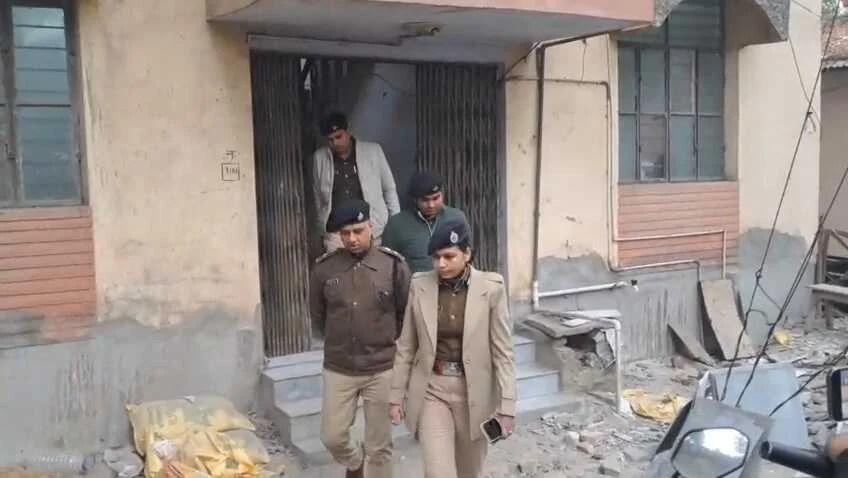 समस्तीपुर: डीआईजी डॉ. स्वप्ना गौतम का मुफ्फसिल थाना में 'एक्शन', लंबित कांडों और अपराधियों पर नकेल कसने का दिया अल्टीमेटम 3