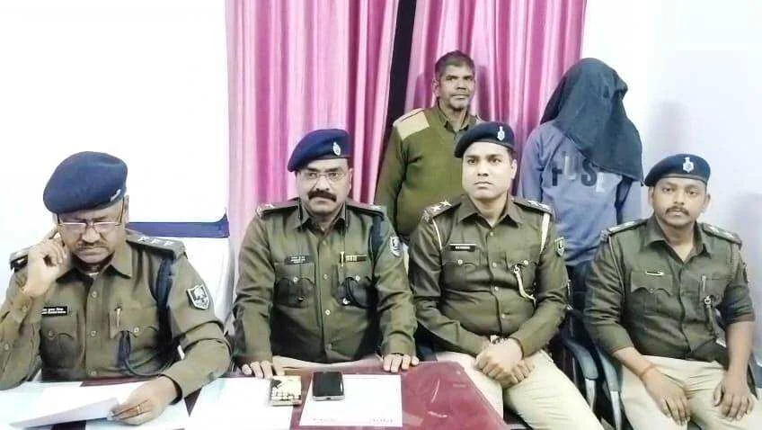 समस्तीपुर: कोचिंग छात्रा गुड़िया हत्याकांड का खुलासा, बड़ी बहन के प्रेमी ने ही मारी थी गोली, असम से गिरफ्तार 2