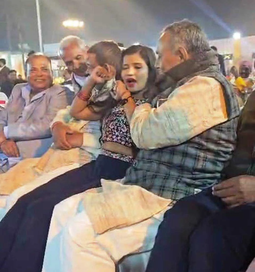 शराबबंदी की उड़ाई धज्जियां: समस्तीपुर डिप्टी मेयर के सामने छलके जाम, बार-बाला के साथ वीडियो वायरल 3