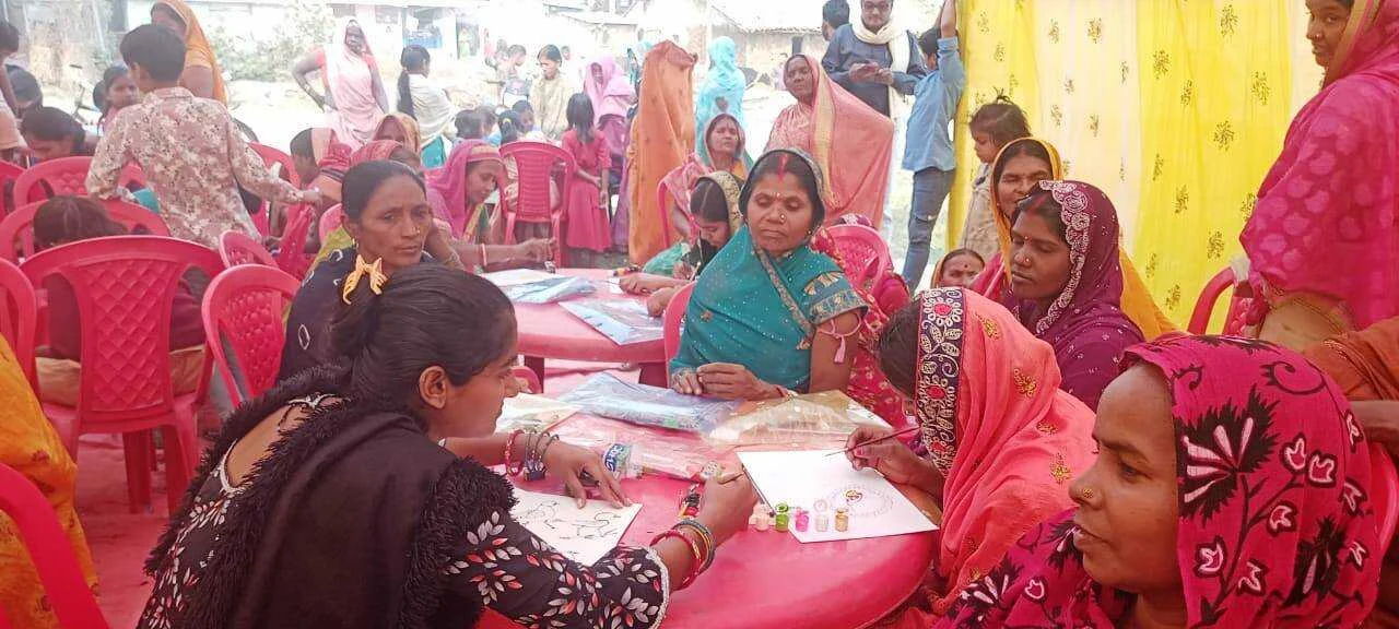 वीरपुर के फजिलपुर में 'बिहार लोक कला प्रतियोगिता सह प्रशिक्षण' का आयोजन, सौ से अधिक महिलाओं ने लिया भाग 2