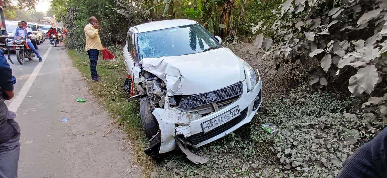 बछवाड़ा के एनएच-28 पर कार और टेम्पो की भीषण टक्कर, 9 लोग घायल, एक की हालत गंभीर 4