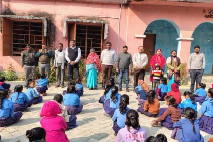 भगवानपुर प्रखंड के स्कूलों में बच्चों को मौसमी बीमारियों से बचाव के बताए गए उपाय 24