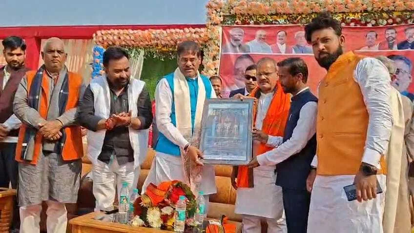 धान खरीद में बिचौलियों पर सख़्ती: हिलसा में मंत्री प्रमोद कुमार चंद्रवंशी ने अधिकारियों को दी चेतावनी; तेजस्वी-राहुल पर साधा निशाना 3