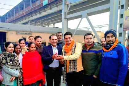 समस्तीपुर जंक्शन पर OBC रेलवे इम्प्लॉइज़ एसोसिएशन के पदाधिकारियों का स्वागत; कर्मचारियों की पदोन्नति और आउटसोर्सिंग पर चर्चा 25