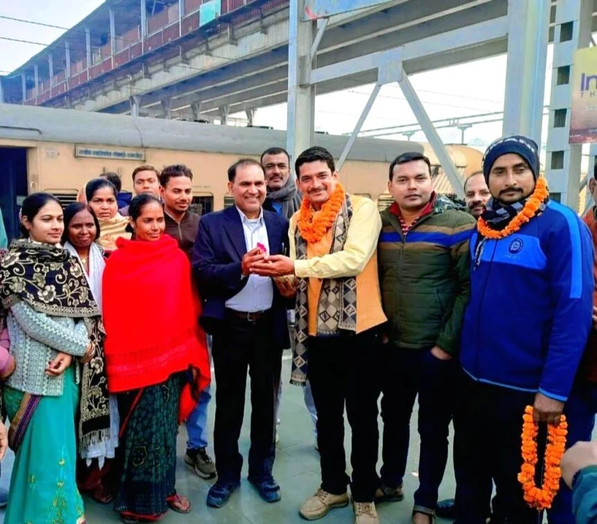 समस्तीपुर जंक्शन पर OBC रेलवे इम्प्लॉइज़ एसोसिएशन के पदाधिकारियों का स्वागत; कर्मचारियों की पदोन्नति और आउटसोर्सिंग पर चर्चा 1