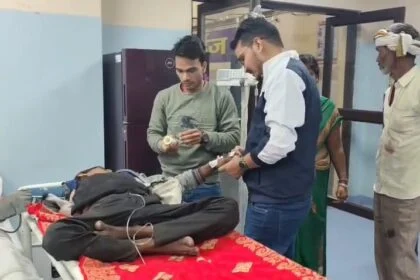 नालंदा: दो भाइयों के बीच पैसे के लेन देन के विवाद मे हुई गोलीबारी, पास मे खड़े तमाशबीन युवक के सीने मे लगी गोली, गंभीर हालत में युवक हायर सेंटर हुआ रेफर 17