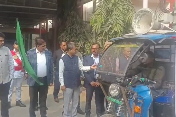 समस्तीपुर में राष्ट्रीय लोक अदालत का प्रचार वाहन रवाना; 13 दिसंबर को लगेगी ऋण मुक्ति स्टॉल 1