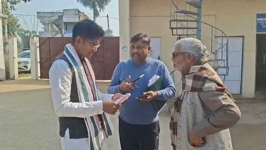 नालंदा: इस्लामपुर जेडीयू विधायक रुहैल रंजन का औचक निरीक्षण, एकंगरसराय CHC में लापरवाही उजागर, विधायक के निरीक्षण में अस्पताल में अव्यवस्था, प्रभारी चिकित्सा पदाधिकारी गायब 2