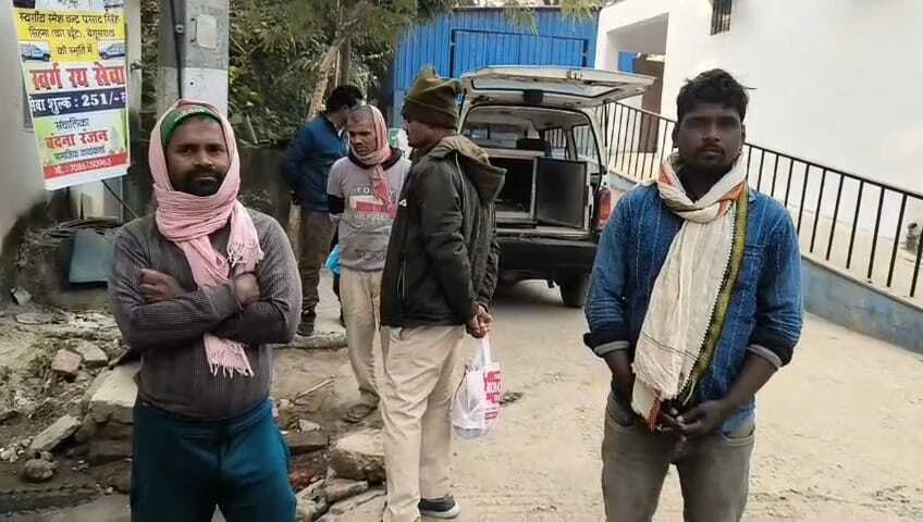 बेगूसराय  में 5 दिसंबर से लापता युवक का शव पानी भरे गड्ढे में तैरता हुआ मिला, इलाके में मची हड़कंप 1