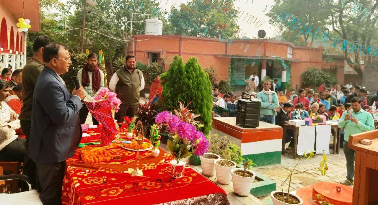 भगवानपुर प्रखंड के मिडिल स्कूल पालीडीह में राष्ट्रीय आविष्कार अभियान: विज्ञान प्रदर्शनी और क्विज प्रतियोगिता का आयोजन 2