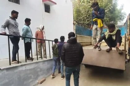 बेगूसराय में ईंट से लदी ट्रैक्टर के चपेट में आने से बाइक सवार घायल युवक की इलाज के दौरान हुई मौत,परिजनों में मचा कोहराम 26