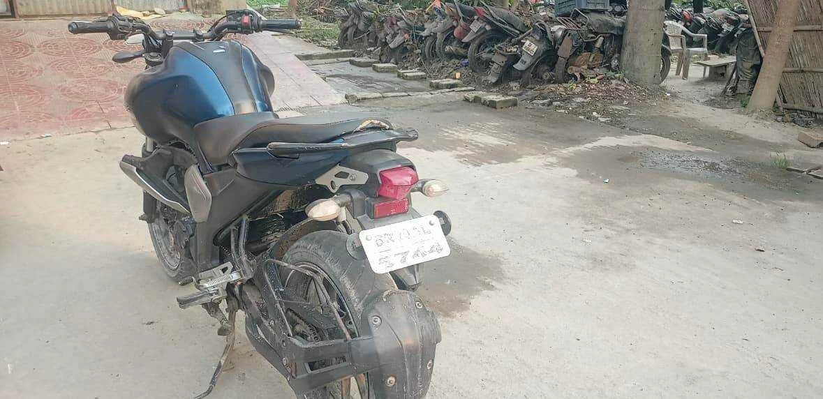 वीरपुर में व्यवसायी हत्याकांड का नामजद आरोपी सुजीत गिरफ्तार; हत्या में इस्तेमाल बाइक भी बरामद 2