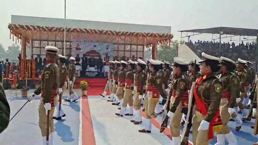 राजगीर पुलिस अकादमी: बिहार पुलिस को मिले 1218 नए 'जांबाज', सीएम नीतीश और डिप्टी सीएम ने ली परेड की सलामी 1