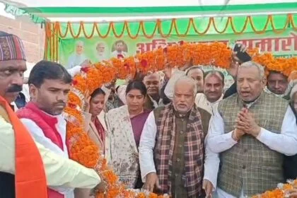 नालंदा: नूरसराय से मंत्री श्रवण कुमार का विपक्ष पर निशाना, वोट चोरी की राजनीति फेल, जीविका दीदियों ने मजबूत किया नीतीश का हाथ 22