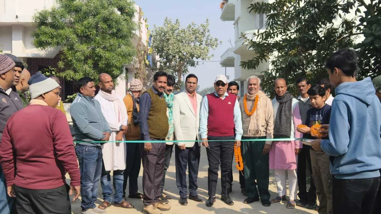 समस्तीपुर विकास मंच की पहल: 200 जरूरतमंदों के बीच किया गया कंबल वितरण, लोगों में खुशी 2