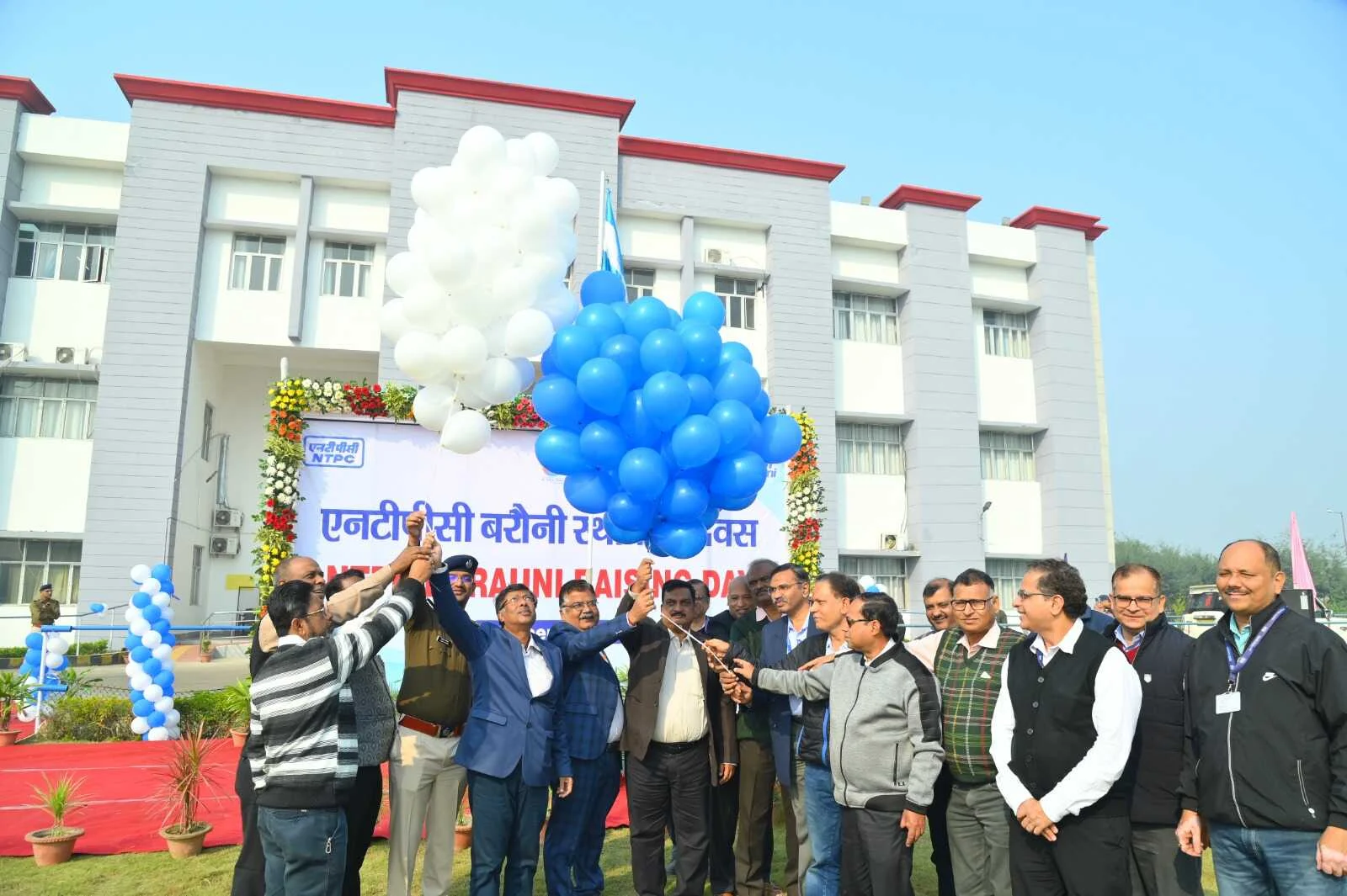 हरित ऊर्जा की दिशा में एनटीपीसी बरौनी में 2.5 मेगावाट क्षमता का सोलर प्लांट स्थापित किया जा रहा है - जयदीप घोष 2