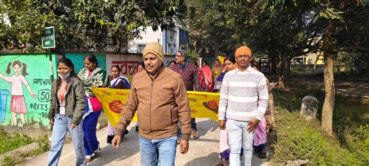 बरौनी में पोलियो अभियान की सफलता को लेकर निकाली गयी जागरूकता रैली 2