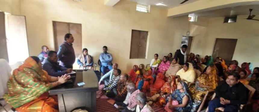 वीरपुर पुर्वी पंचायत में ग्रामसभा का हुआ आयोजन, विभिन्न योजनाओं पर की गयी चर्चा 1